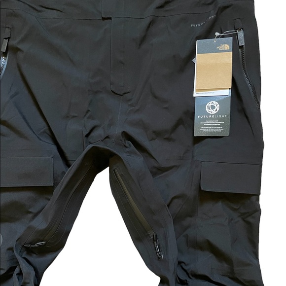 The North Face Men’s Beatty FUTURELIGHT Bib Snow Pants - Picture 4 of 12